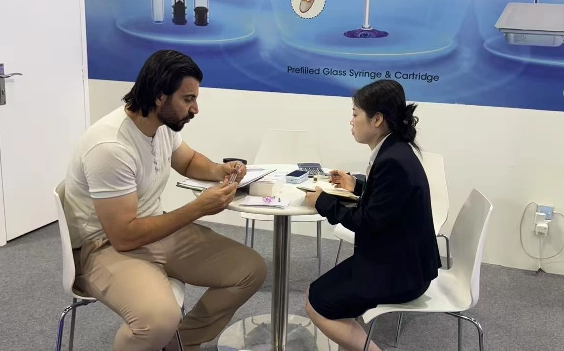 Face-to-Face at Dubai Derma 2025 – Sunrise Medical in Action