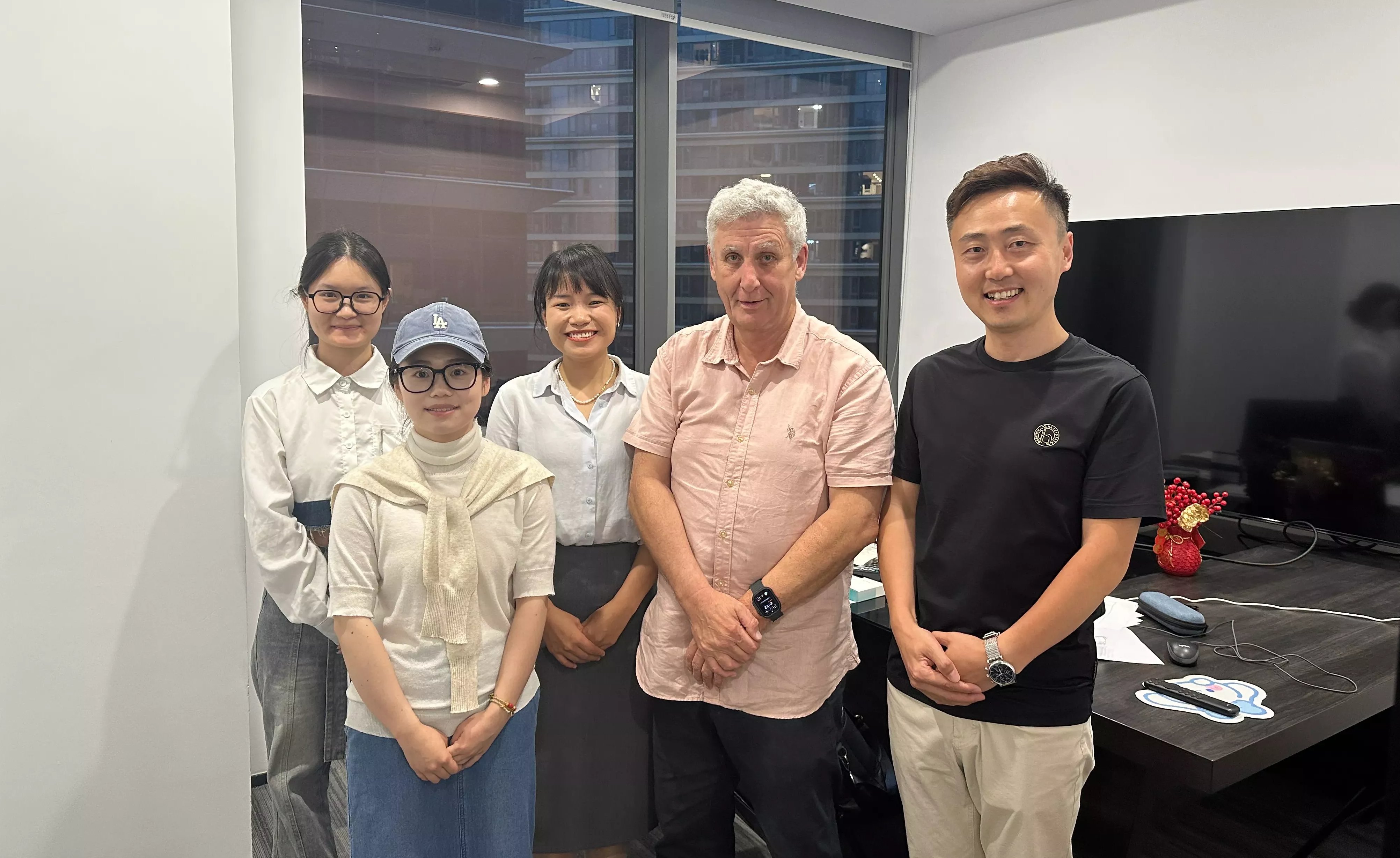 Stephen Mcnerlin from the UK Visits Sunrise Medical for Technical Exchange and Collaboration